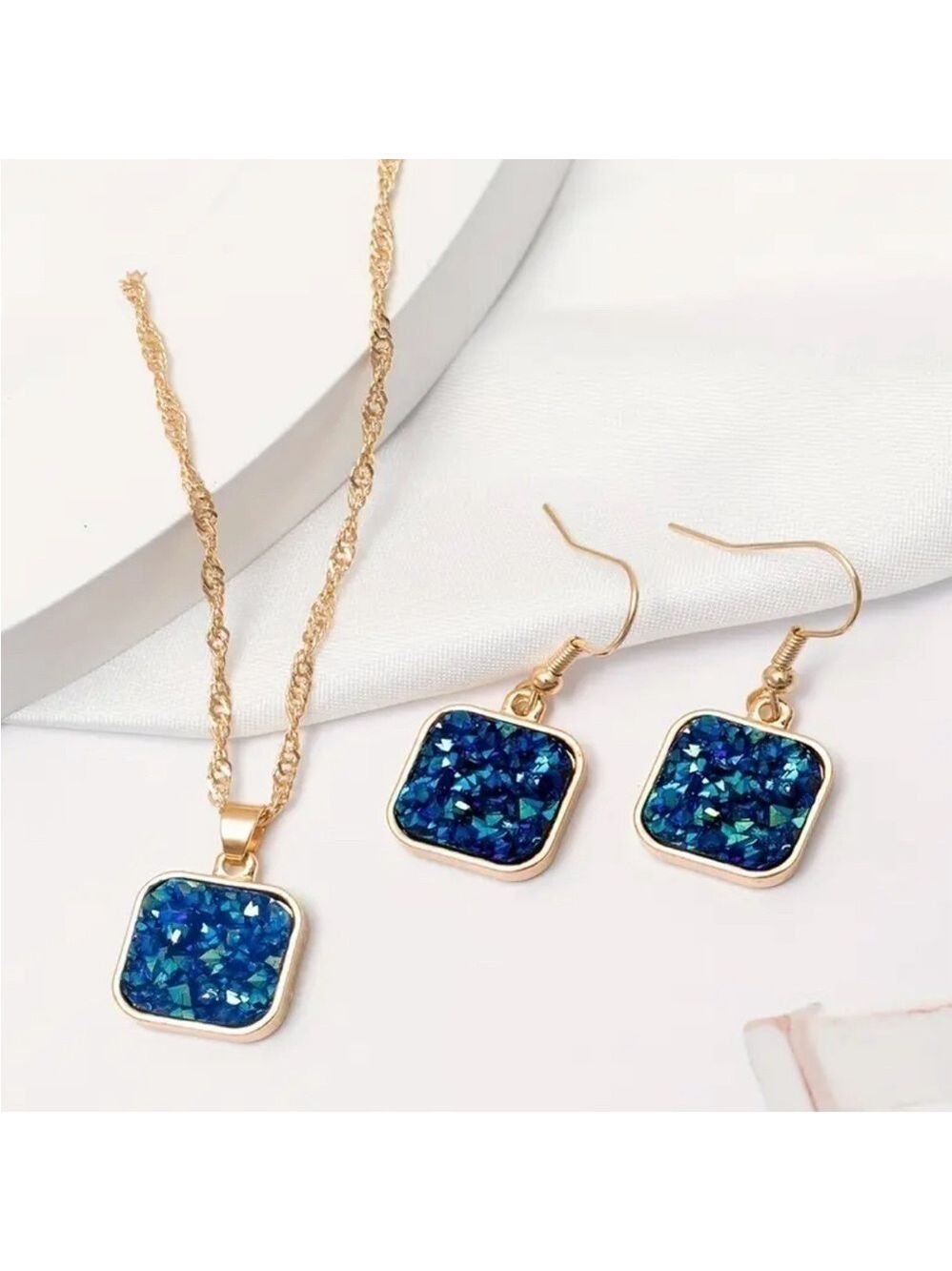Drusy Jewelry Set 14k Plated Sparkling Necklace & Earrings Set NWT